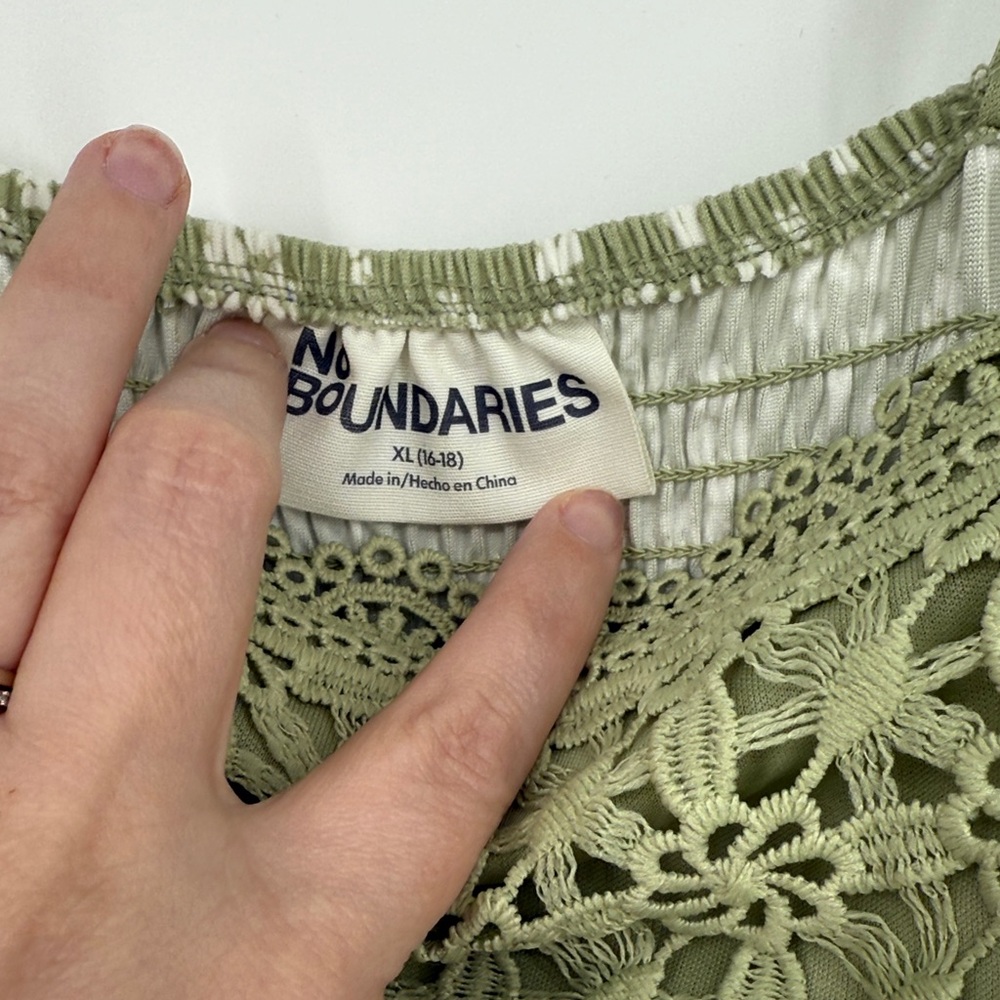No Boudaries Crochet Lace Floral Green Maxi Dress size XL - Picture 4 of 8